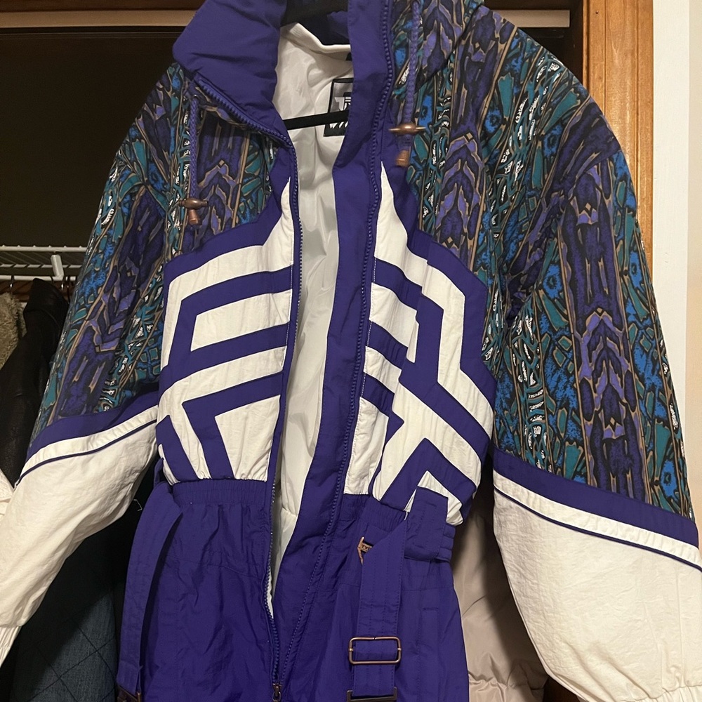 Vintage Ski Suite